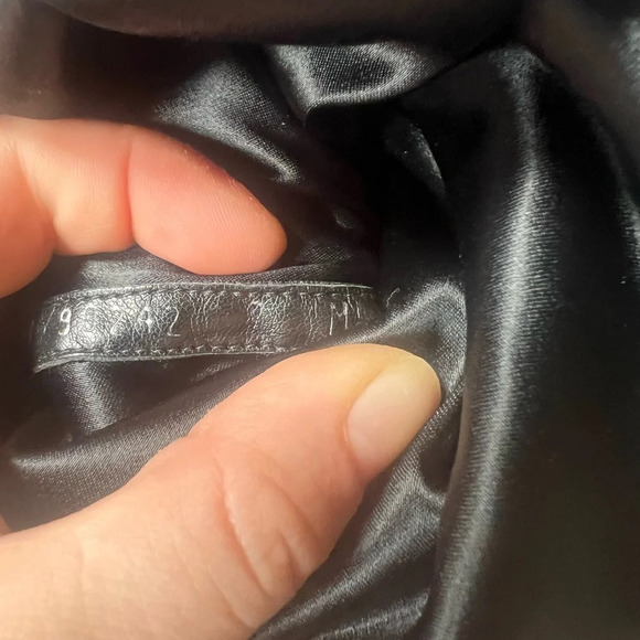 Stuart Weitzman Suede Over the Knee Boots, size 7 - Picture 7 of 9